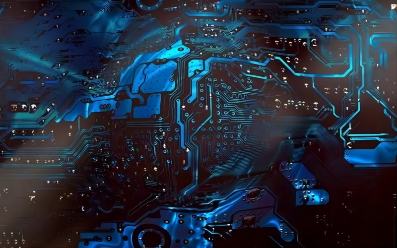 How does the manufacturing process differ for aluminum PCB？